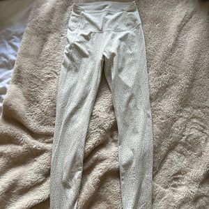 1st phorm Reversible legging with pockets